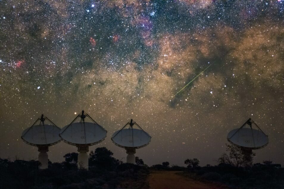 CSIROs-ASKAP-radio-telescope-954x636_1.jpg